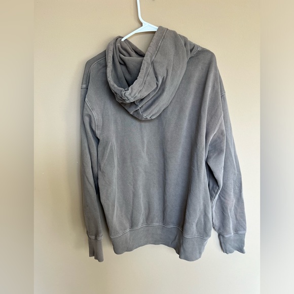 sweatshirt - Picture 2 of 4